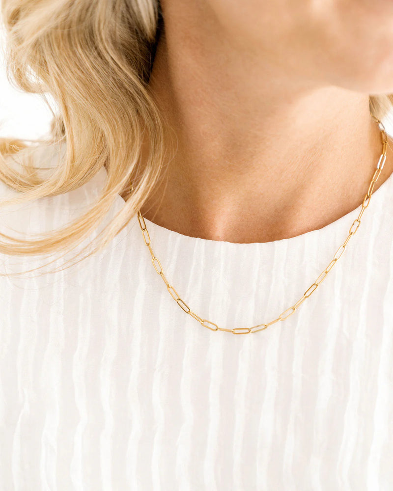 Susan Shaw Gold Small Paperclip Chain Necklace