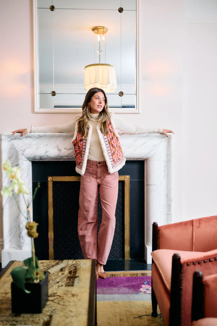 Brooks Avenue Willow Sherpa Vest in Farmhouse Pink