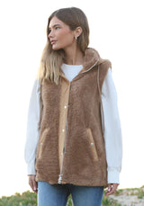 Dylan Weekend Vest in Latte