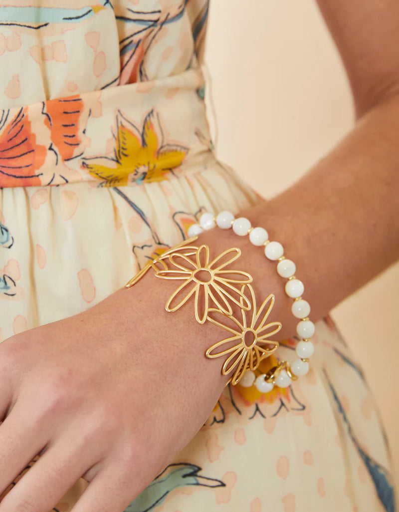 Happy Daisy Cuff in Gold