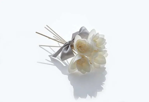 B's Knees Flower Reed Bouquet
