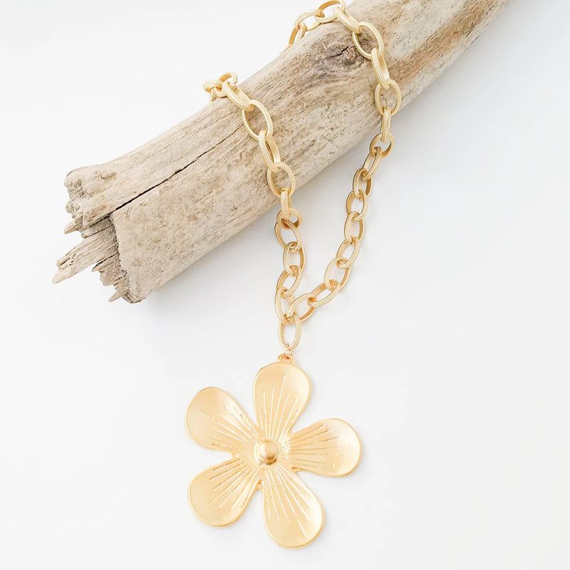 Etched Chain with Solid Daisy Flower