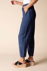 Contrast Seams Crop Pant in Navy
