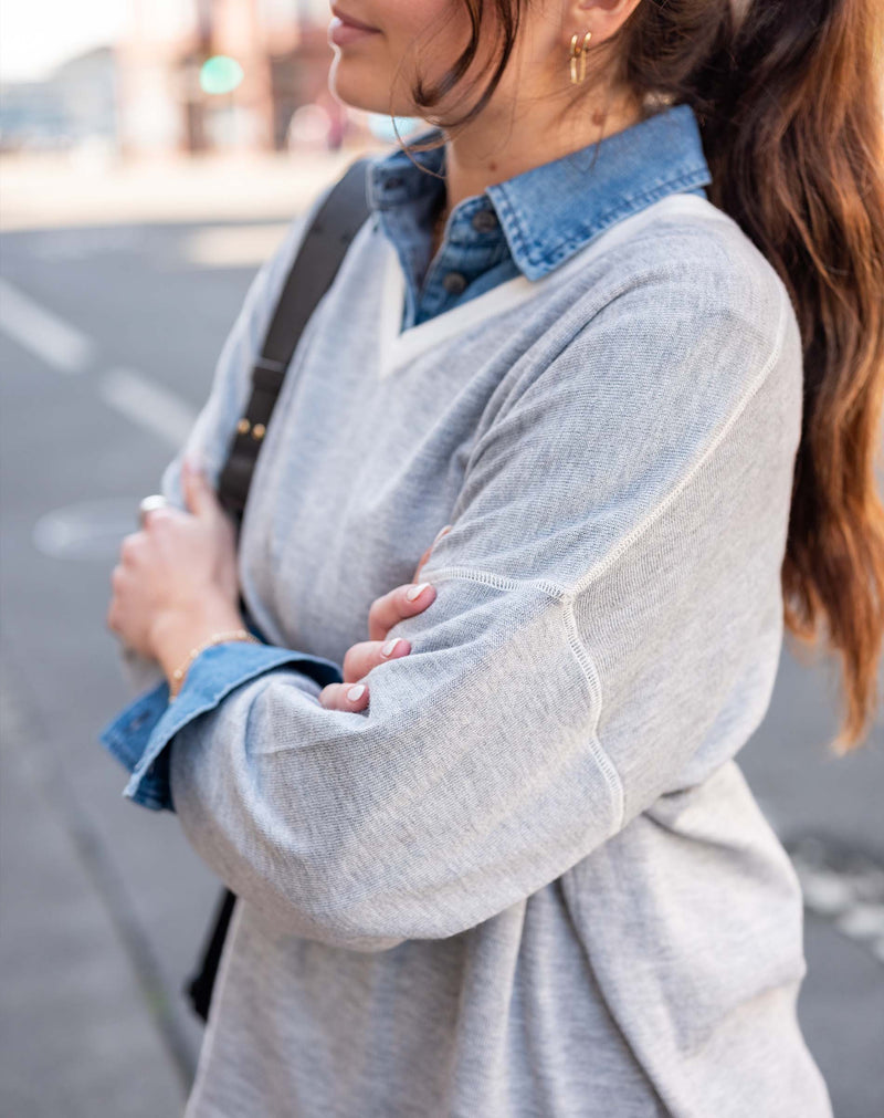 Delmar V Neck Sweater in Silver Cloud