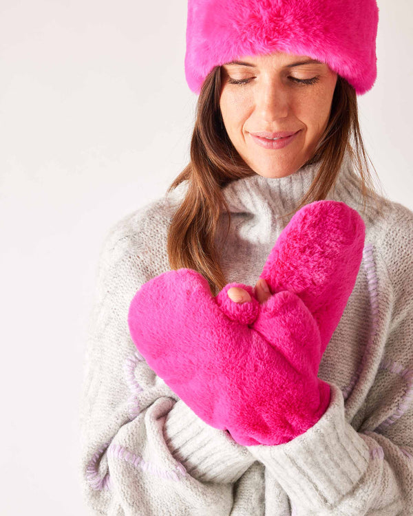 Cozy Cabin Faux Fur Mittens in Ultraviolet